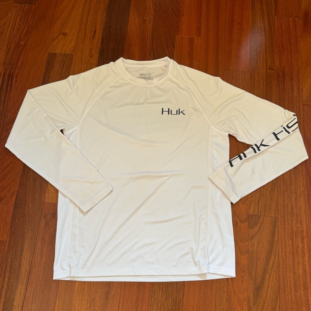 Men’s Huk performance long sleeve fishing shirt small